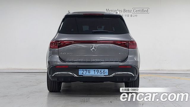 Mercedes-Benz EQB (X243) EQB300 4MATIC AMG Line 2026 — фото 4