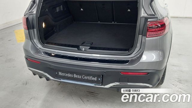 Mercedes-Benz EQB (X243) EQB300 4MATIC AMG Line 2026 — фото 15