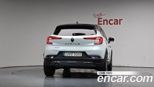 Renault Korea Captur 1.3 TCe Edition Paris 2021 — фото 4