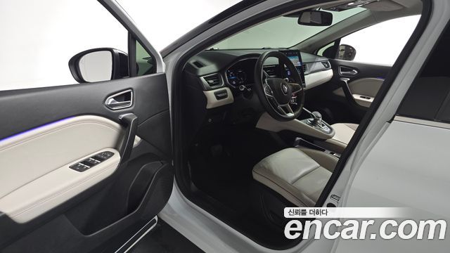 Renault Korea Captur 1.3 TCe Edition Paris 2021 — фото 10