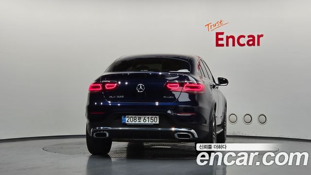 Mercedes-Benz GLC-Class (X253) GLC300 4MATIC Premium Coupe 2021 — фото 4