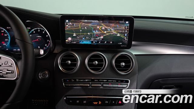 Mercedes-Benz GLC-Class (X253) GLC300 4MATIC Premium Coupe 2021 — фото 12