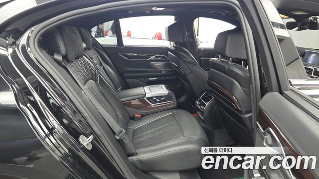 BMW 7 Series (G11) 730d xDrive 2016 — фото 12