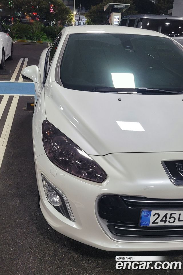 Peugeot 308CC 2.0 HDi First Generation 2013 — фото 6
