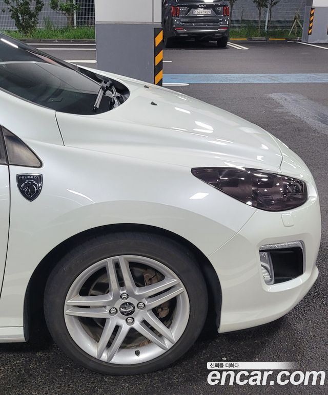 Peugeot 308CC 2.0 HDi First Generation 2013 — фото 7