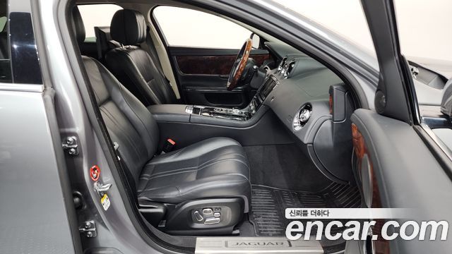 Jaguar XJ 3.0 SC Premium Luxury LWB X351 2014 — фото 11
