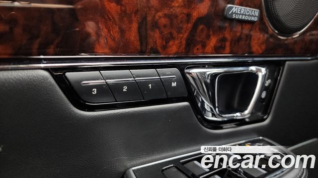 Jaguar XJ 3.0 SC Premium Luxury LWB X351 2014 — фото 16