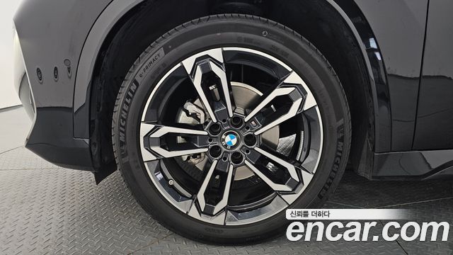 BMW X1 (U11) xDrive 20i M Sport 2024 — фото 5