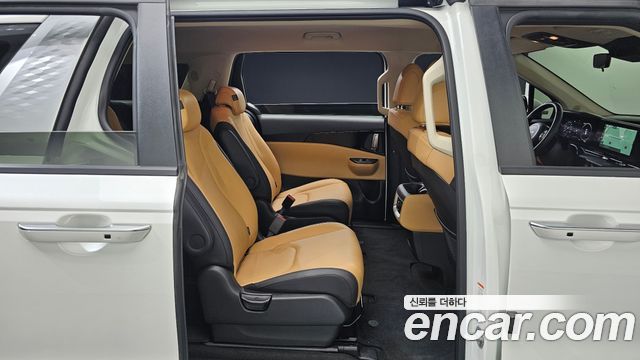 Kia Carnival (IV) Diesel 9-Seater Prestige 2023 — фото 11