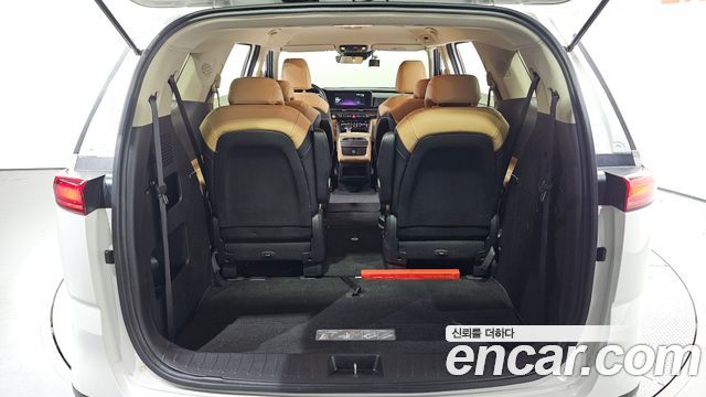 Kia Carnival (IV) Diesel 9-Seater Prestige 2023 — фото 17