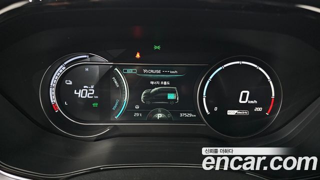 Kia Niro Plus Air 2023 — фото 8