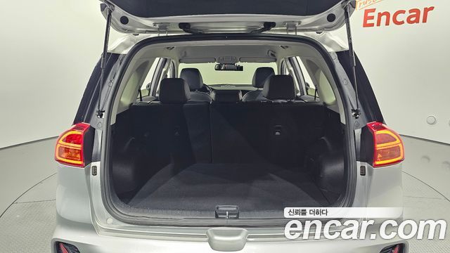 Kia Niro Plus Air 2023 — фото 17