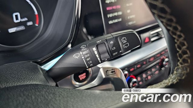 Kia Niro Plus Air 2023 — фото 27