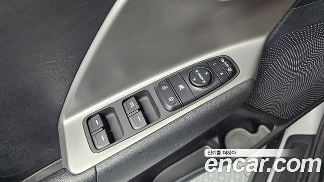 Kia Niro Plus Air 2023 — фото 28