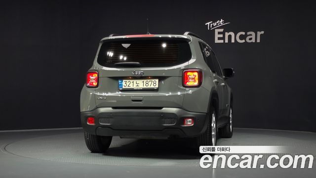 Jeep Renegade 1.3 Longitude 2022 — фото 4
