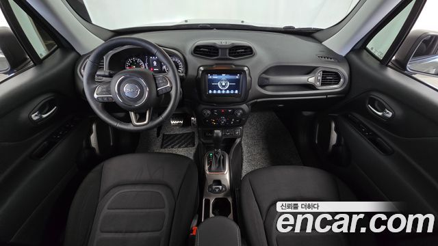 Jeep Renegade 1.3 Longitude 2022 — фото 7