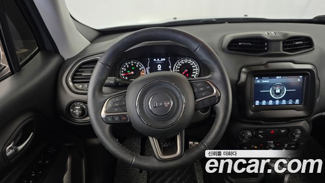 Jeep Renegade 1.3 Longitude 2022 — фото 14