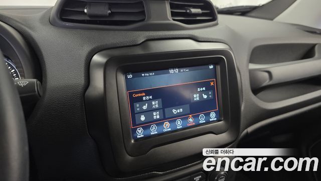 Jeep Renegade 1.3 Longitude 2022 — фото 31