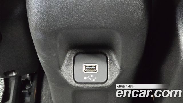 Jeep Renegade 1.3 Longitude 2022 — фото 32