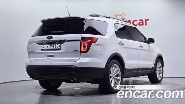 Ford Explorer 3.5 Limited 4WD 5th 2015 — фото 2
