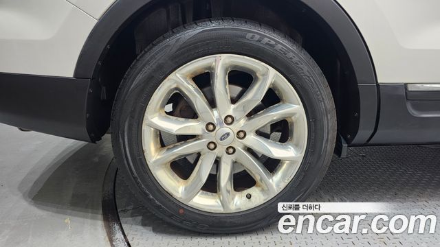 Ford Explorer 3.5 Limited 4WD 5th 2015 — фото 5