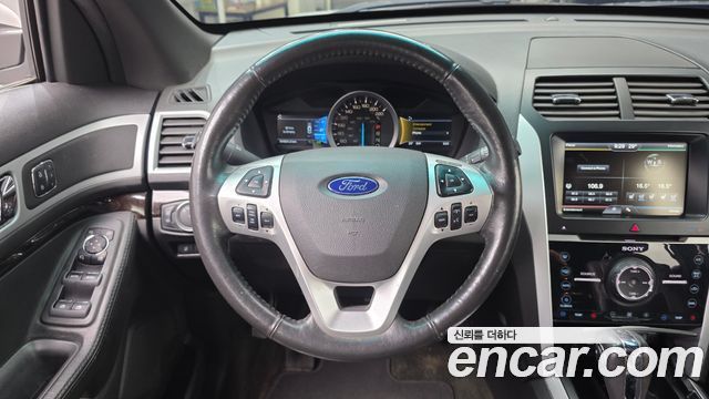 Ford Explorer 3.5 Limited 4WD 5th 2015 — фото 13
