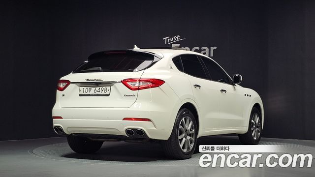 Maserati Levante 3.0 Diesel AWD 2017 — фото 2