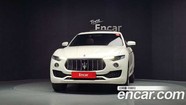 Maserati Levante 3.0 Diesel AWD 2017 — фото 3