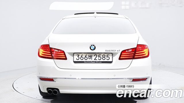 BMW 5 Series (F10) 520d Luxury Plus 2016 — фото 4