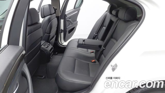 BMW 5 Series (F10) 520d Luxury Plus 2016 — фото 15