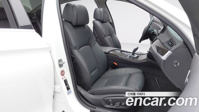BMW 5 Series (F10) 520d Luxury Plus 2016 — фото 16