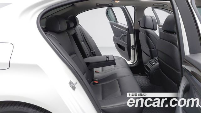 BMW 5 Series (F10) 520d Luxury Plus 2016 — фото 17