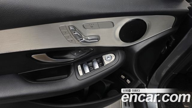 Mercedes-Benz GLC-Class (X253) GLC350e 4MATIC Premium 2019 — фото 30