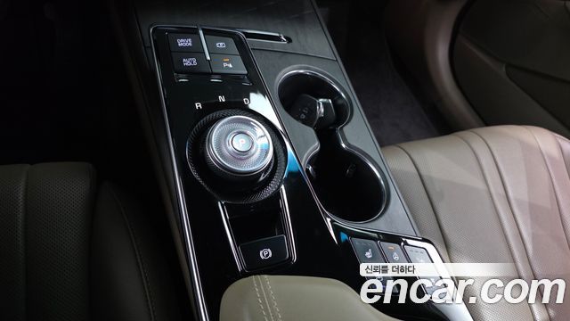 Kia K8 2.5 Gasoline 2WD Noblesse 2022 — фото 9