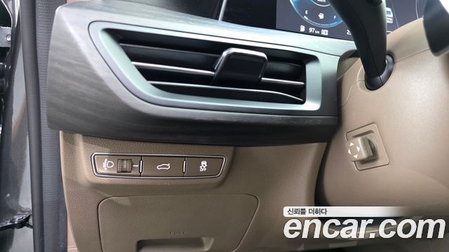 Kia K8 2.5 Gasoline 2WD Noblesse 2022 — фото 19
