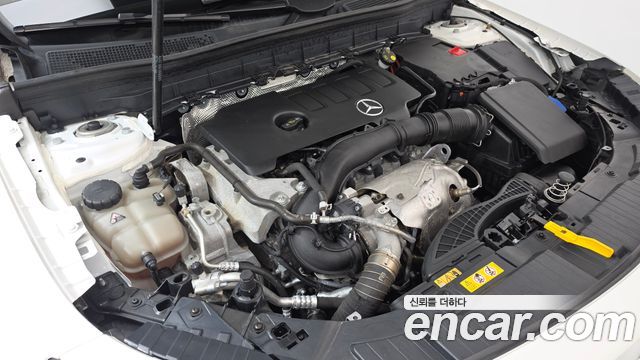 Mercedes-Benz GLB-Class (X247) GLB250 4MATIC 2023 — фото 6