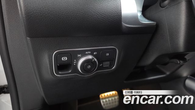 Mercedes-Benz GLB-Class (X247) GLB250 4MATIC 2023 — фото 28