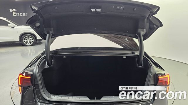 Kia K5 (III) 2.0 Signature 2024 — фото 20