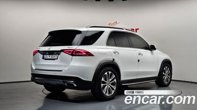 Mercedes-Benz GLE-Class (W167) GLE300d 4MATIC 2022 — фото 2