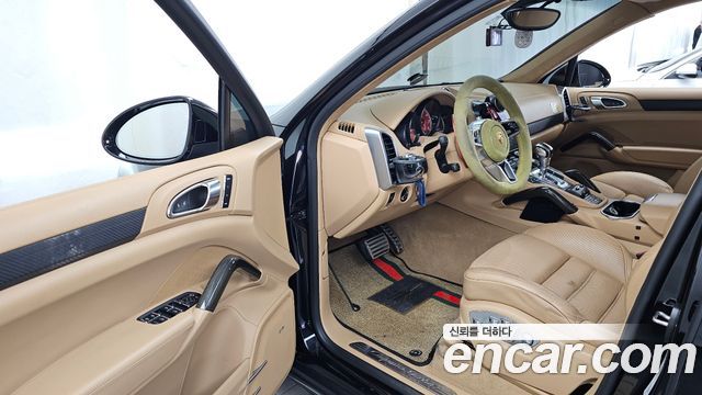 Porsche Cayenne 4.8 Turbo 958 2015 — фото 10