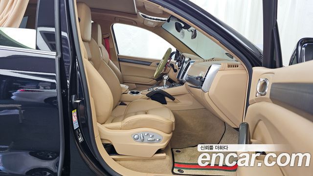 Porsche Cayenne 4.8 Turbo 958 2015 — фото 15