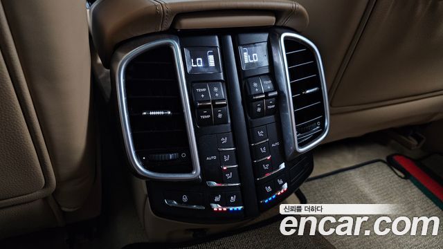 Porsche Cayenne 4.8 Turbo 958 2015 — фото 23