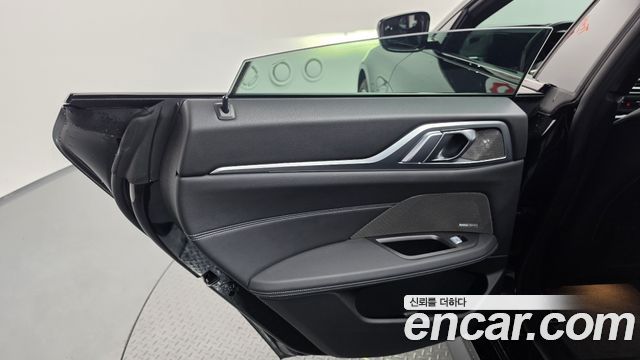 BMW i4 eDrive40 M Sports Pro 2023 — фото 25