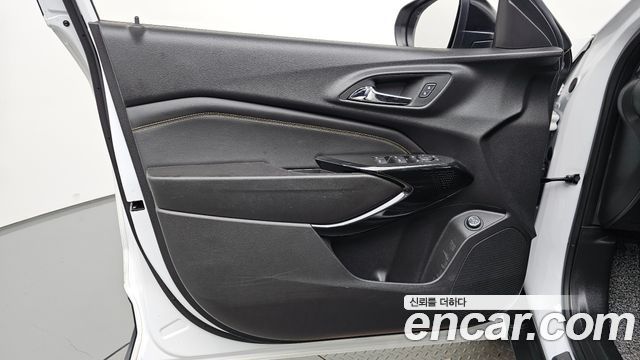 Chevrolet Trax Crossover 1.2 ACTIV Plus 2024 — фото 24