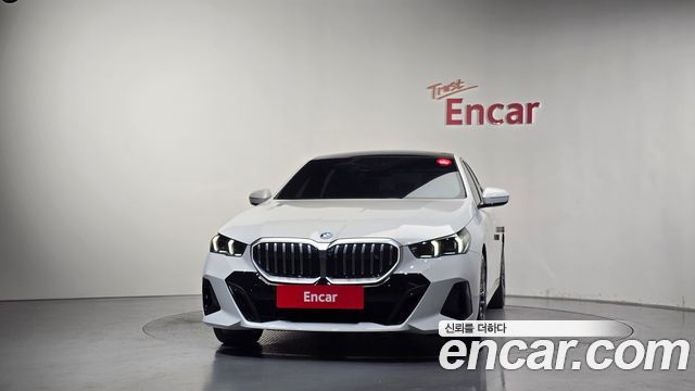 BMW 5 Series (G60) 530e xDrive M Sport 2025 — фото 3