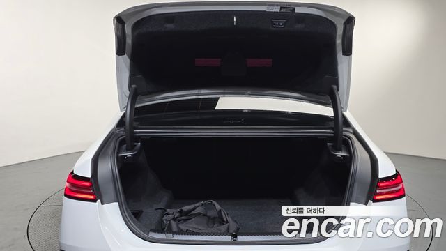 BMW 5 Series (G60) 530e xDrive M Sport 2025 — фото 16