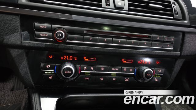 BMW 5 Series (F10) 520d 2014 — фото 17