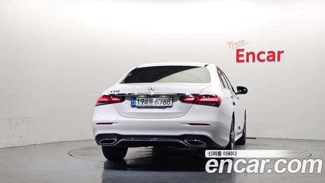 Mercedes-Benz E-Class (W213) E250 AMG Line 2023 — фото 4