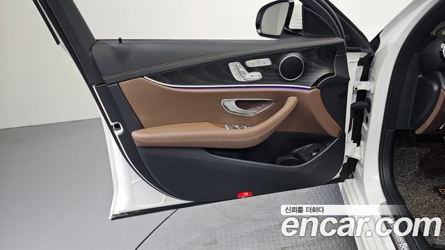 Mercedes-Benz E-Class (W213) E250 AMG Line 2023 — фото 24