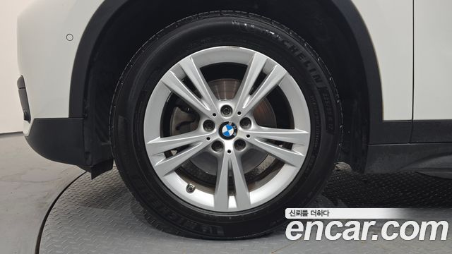 BMW X1 (F48) xDrive 18d 2016 — фото 5